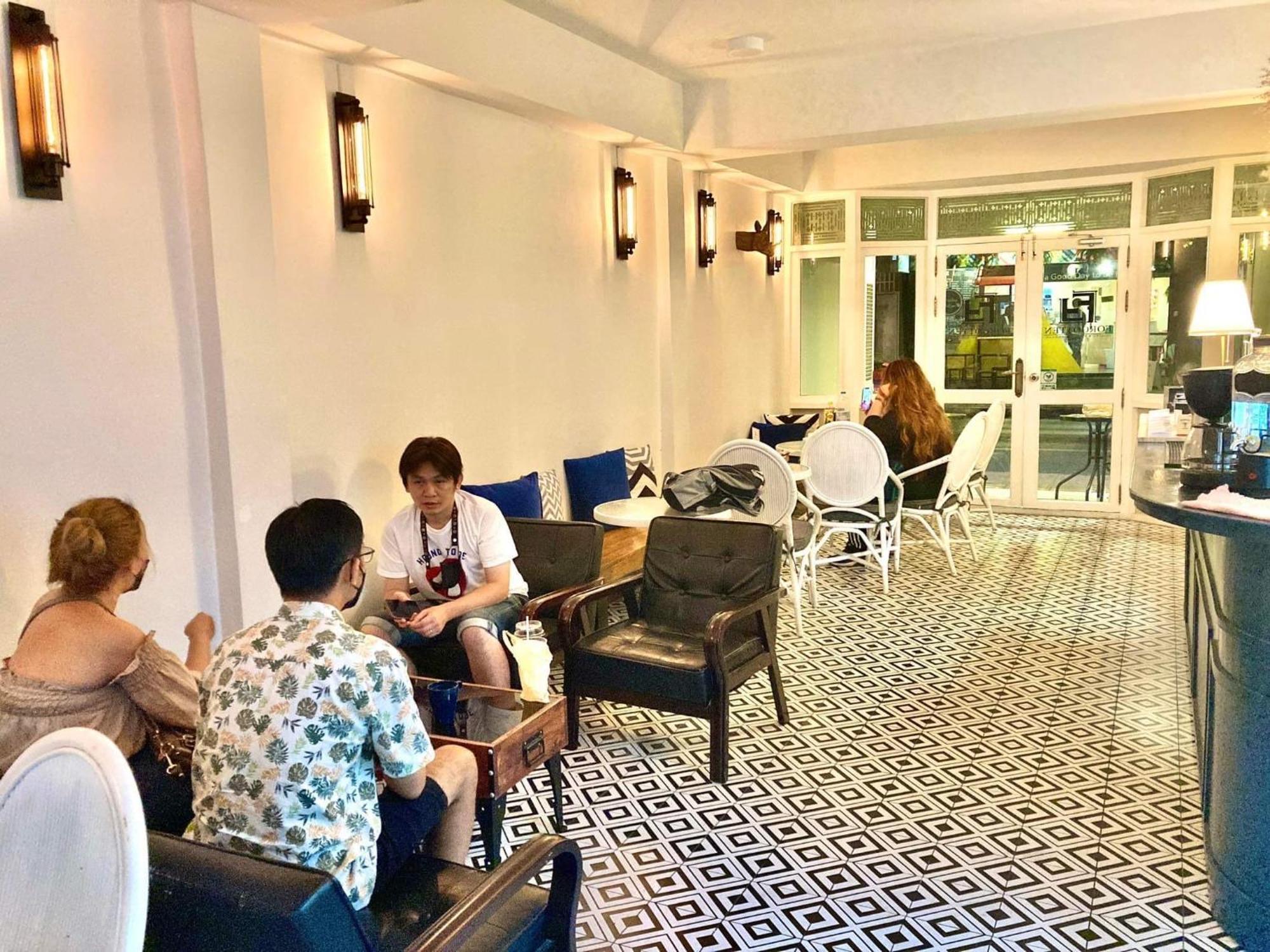 Forgotten Hostel Silom 曼谷 外观 照片